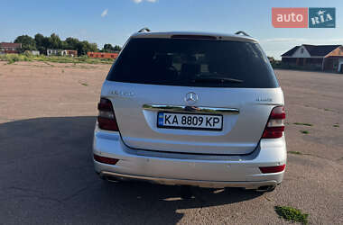 Внедорожник / Кроссовер Mercedes-Benz M-Class 2009 в 