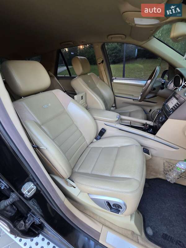 Позашляховик / Кросовер Mercedes-Benz M-Class 2006 в Рівному