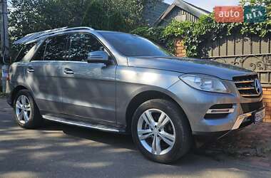 Позашляховик / Кросовер Mercedes-Benz M-Class 2013 в 