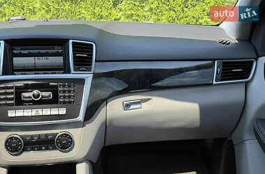 Внедорожник / Кроссовер Mercedes-Benz M-Class 2014 в 