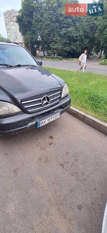 Внедорожник / Кроссовер Mercedes-Benz M-Class 2000 в 