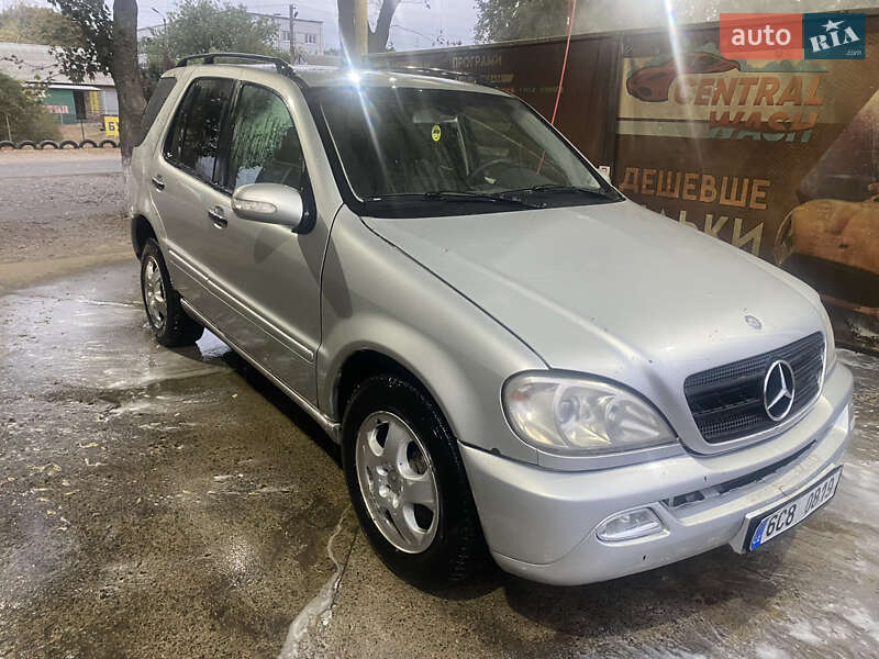 Внедорожник / Кроссовер Mercedes-Benz M-Class 2002 в Киеве