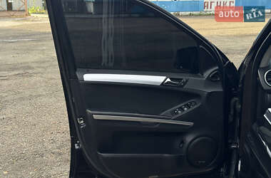 Внедорожник / Кроссовер Mercedes-Benz M-Class 2006 в 