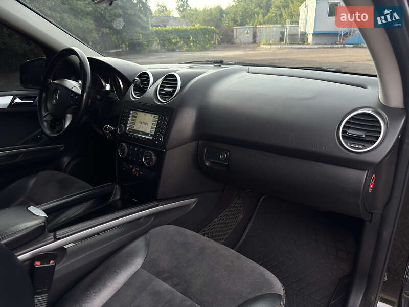 Позашляховик / Кросовер Mercedes-Benz M-Class 2006 в Долині