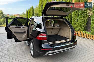 Внедорожник / Кроссовер Mercedes-Benz M-Class 2012 в 