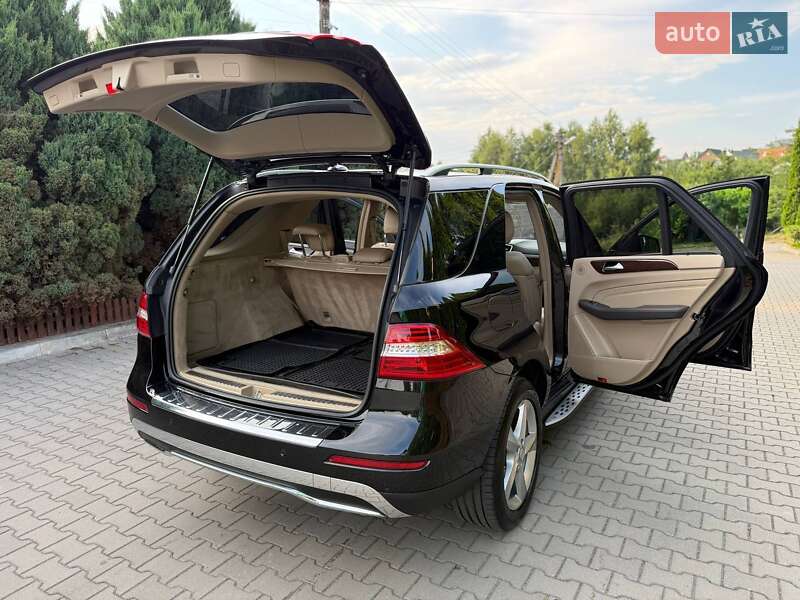 Позашляховик / Кросовер Mercedes-Benz M-Class 2012 в Хмельницькому