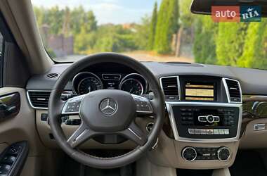 Внедорожник / Кроссовер Mercedes-Benz M-Class 2012 в 