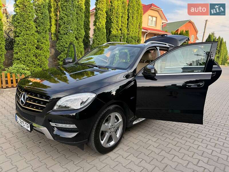 Позашляховик / Кросовер Mercedes-Benz M-Class 2012 в Хмельницькому