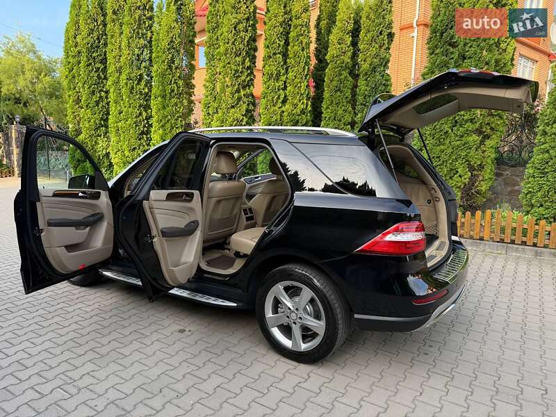 Позашляховик / Кросовер Mercedes-Benz M-Class 2012 в Хмельницькому