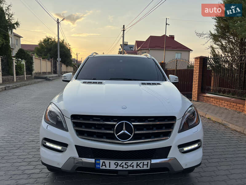 Позашляховик / Кросовер Mercedes-Benz M-Class 2012 в Хмельницькому