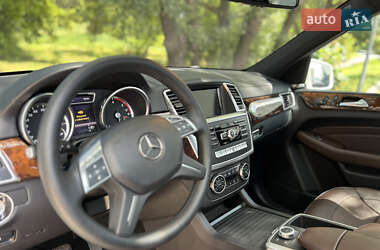 Позашляховик / Кросовер Mercedes-Benz M-Class 2012 в 
