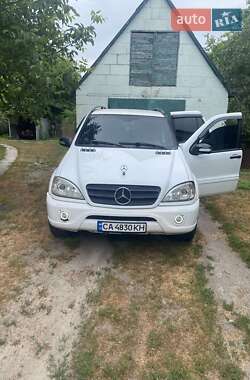 Позашляховик / Кросовер Mercedes-Benz M-Class 2000 в 