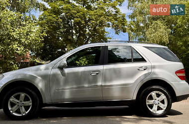 Позашляховик / Кросовер Mercedes-Benz M-Class 2005 в 