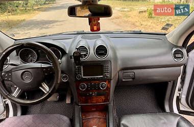 Позашляховик / Кросовер Mercedes-Benz M-Class 2005 в 