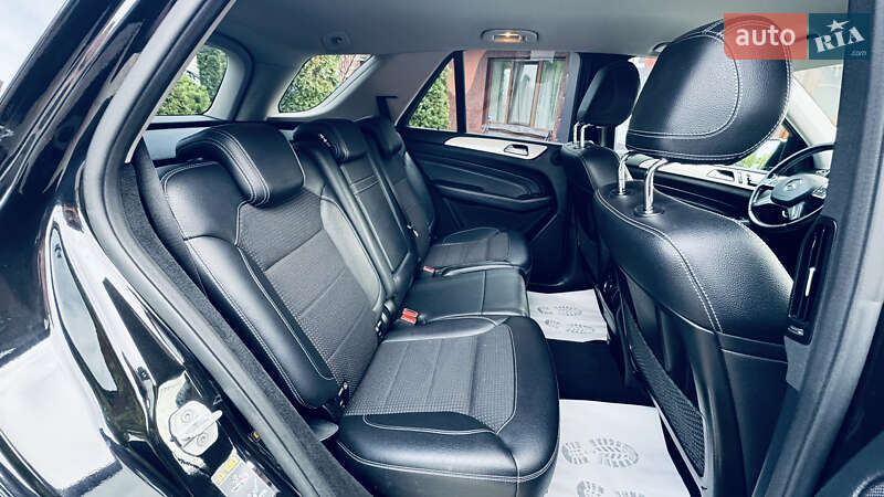 Внедорожник / Кроссовер Mercedes-Benz M-Class 2012 в Сваляве