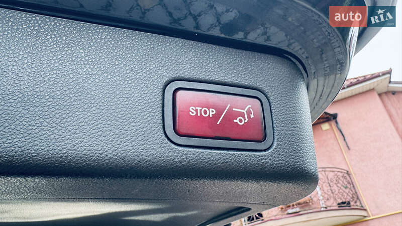 Внедорожник / Кроссовер Mercedes-Benz M-Class 2012 в Сваляве