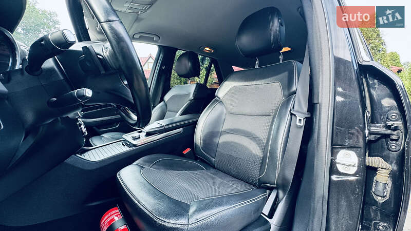 Внедорожник / Кроссовер Mercedes-Benz M-Class 2012 в Сваляве