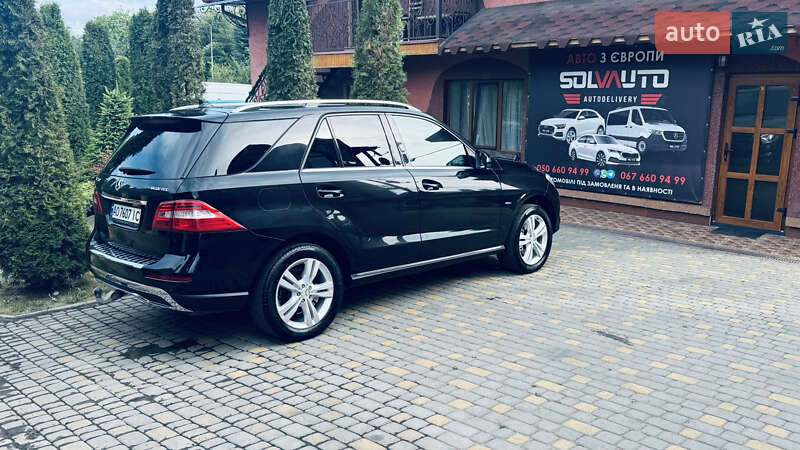 Внедорожник / Кроссовер Mercedes-Benz M-Class 2012 в Сваляве