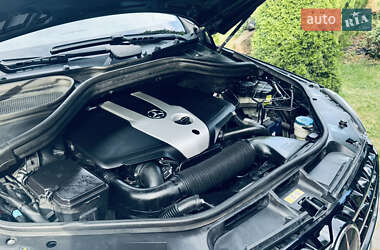 Внедорожник / Кроссовер Mercedes-Benz M-Class 2012 в 
