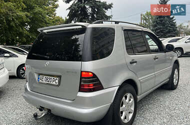 Внедорожник / Кроссовер Mercedes-Benz M-Class 2001 в 
