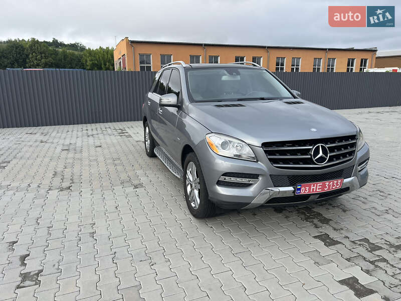 Внедорожник / Кроссовер Mercedes-Benz M-Class 2012 в Нововолынске