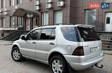 Позашляховик / Кросовер Mercedes-Benz M-Class 2001 в 