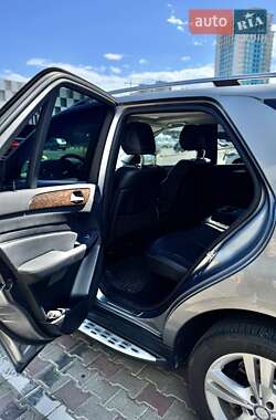 Внедорожник / Кроссовер Mercedes-Benz M-Class 2013 в 