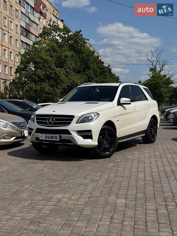 Mercedes-Benz M-Class 2012