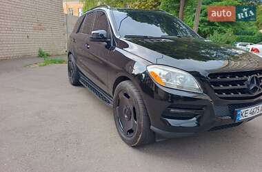 Позашляховик / Кросовер Mercedes-Benz M-Class 2015 в 