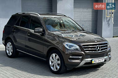 Внедорожник / Кроссовер Mercedes-Benz M-Class 2013 в 