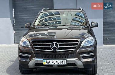 Внедорожник / Кроссовер Mercedes-Benz M-Class 2013 в 