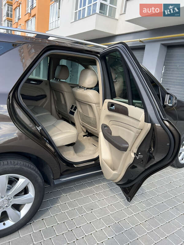 Внедорожник / Кроссовер Mercedes-Benz M-Class 2013 в Виннице