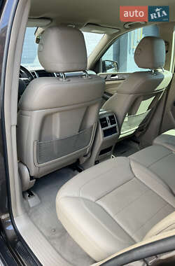 Внедорожник / Кроссовер Mercedes-Benz M-Class 2013 в 