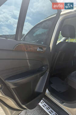 Внедорожник / Кроссовер Mercedes-Benz M-Class 2011 в 