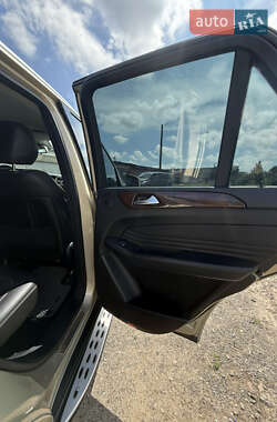 Внедорожник / Кроссовер Mercedes-Benz M-Class 2011 в 