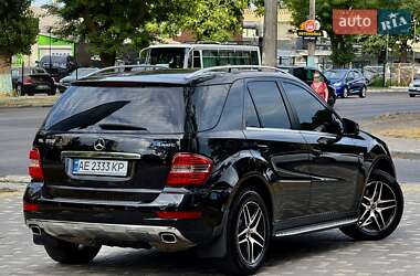 Внедорожник / Кроссовер Mercedes-Benz M-Class 2011 в 