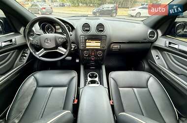 Внедорожник / Кроссовер Mercedes-Benz M-Class 2011 в 