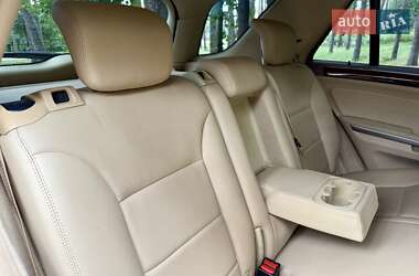 Позашляховик / Кросовер Mercedes-Benz M-Class 2010 в 