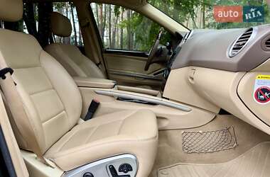 Позашляховик / Кросовер Mercedes-Benz M-Class 2010 в 