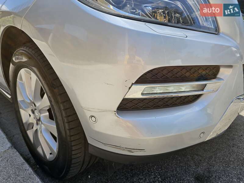 Внедорожник / Кроссовер Mercedes-Benz M-Class 2012 в Чопе