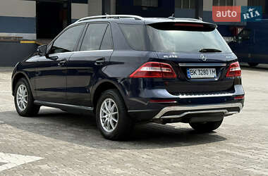 Позашляховик / Кросовер Mercedes-Benz M-Class 2014 в 