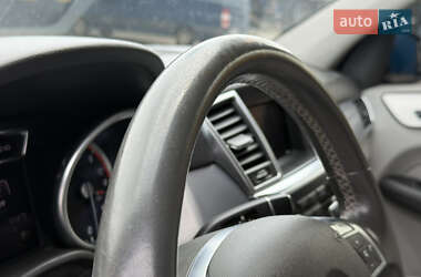 Позашляховик / Кросовер Mercedes-Benz M-Class 2014 в 