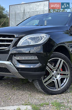 Внедорожник / Кроссовер Mercedes-Benz M-Class 2015 в 