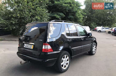 Внедорожник / Кроссовер Mercedes-Benz M-Class 2002 в 