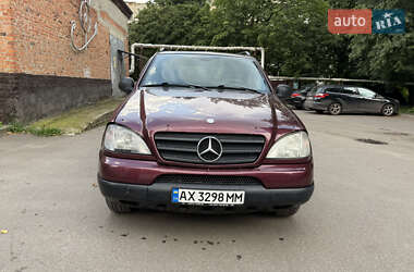 Позашляховик / Кросовер Mercedes-Benz M-Class 1998 в Чугуєві