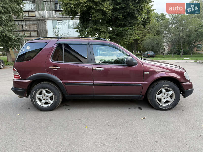 Внедорожник / Кроссовер Mercedes-Benz M-Class 1998 в Чугуеве