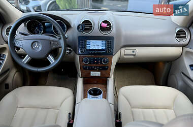 Внедорожник / Кроссовер Mercedes-Benz M-Class 2006 в 