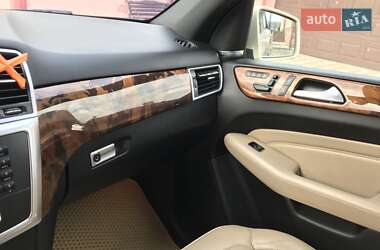 Внедорожник / Кроссовер Mercedes-Benz M-Class 2012 в 