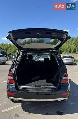 Внедорожник / Кроссовер Mercedes-Benz M-Class 2011 в 