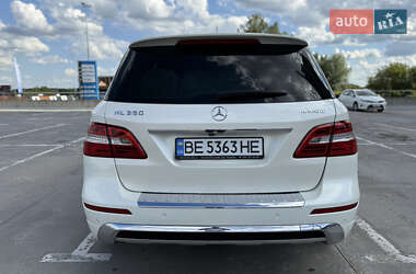 Внедорожник / Кроссовер Mercedes-Benz M-Class 2012 в 